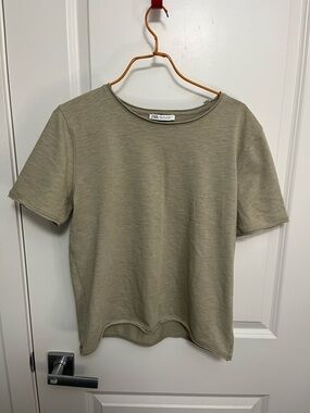Zara Women's Light Olive Short Sleeve Tee in size L